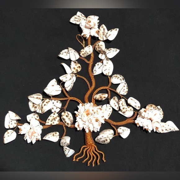 Copper Wire Cowrie Shell Three Wall Hanging decor